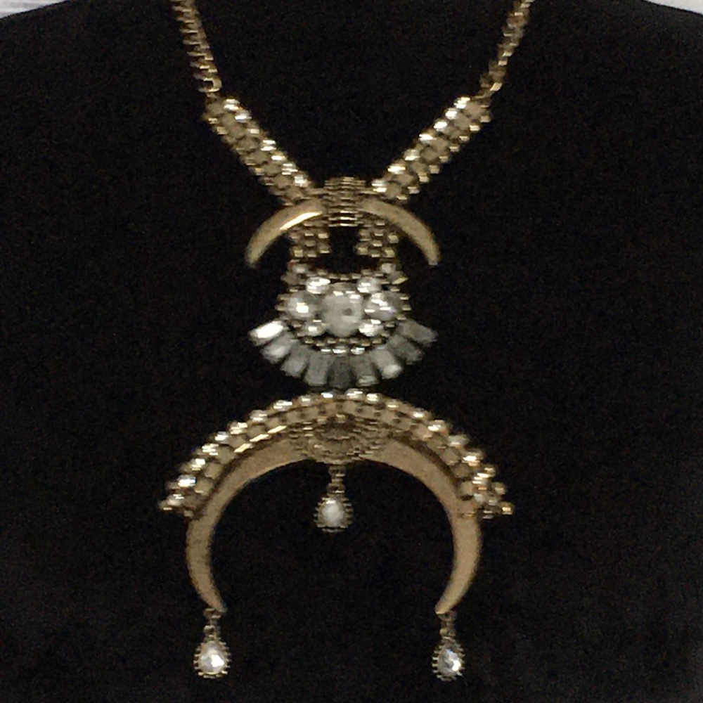 Gorgeous Multi drop gold & crystal necklace.